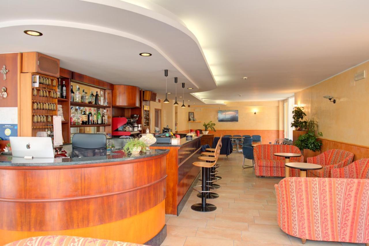Hotel Nella Rimini Kültér fotó
