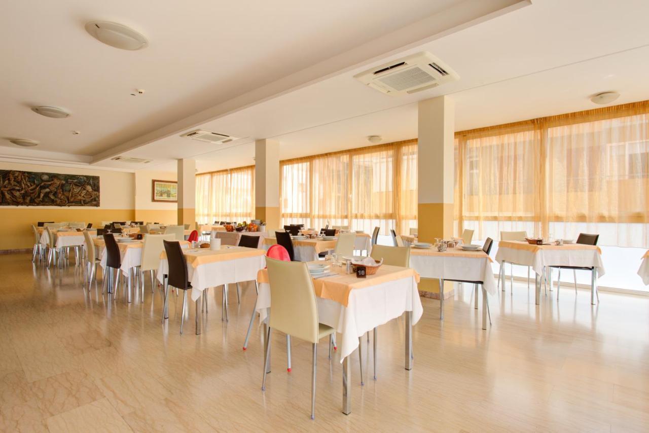 Hotel Nella Rimini Kültér fotó