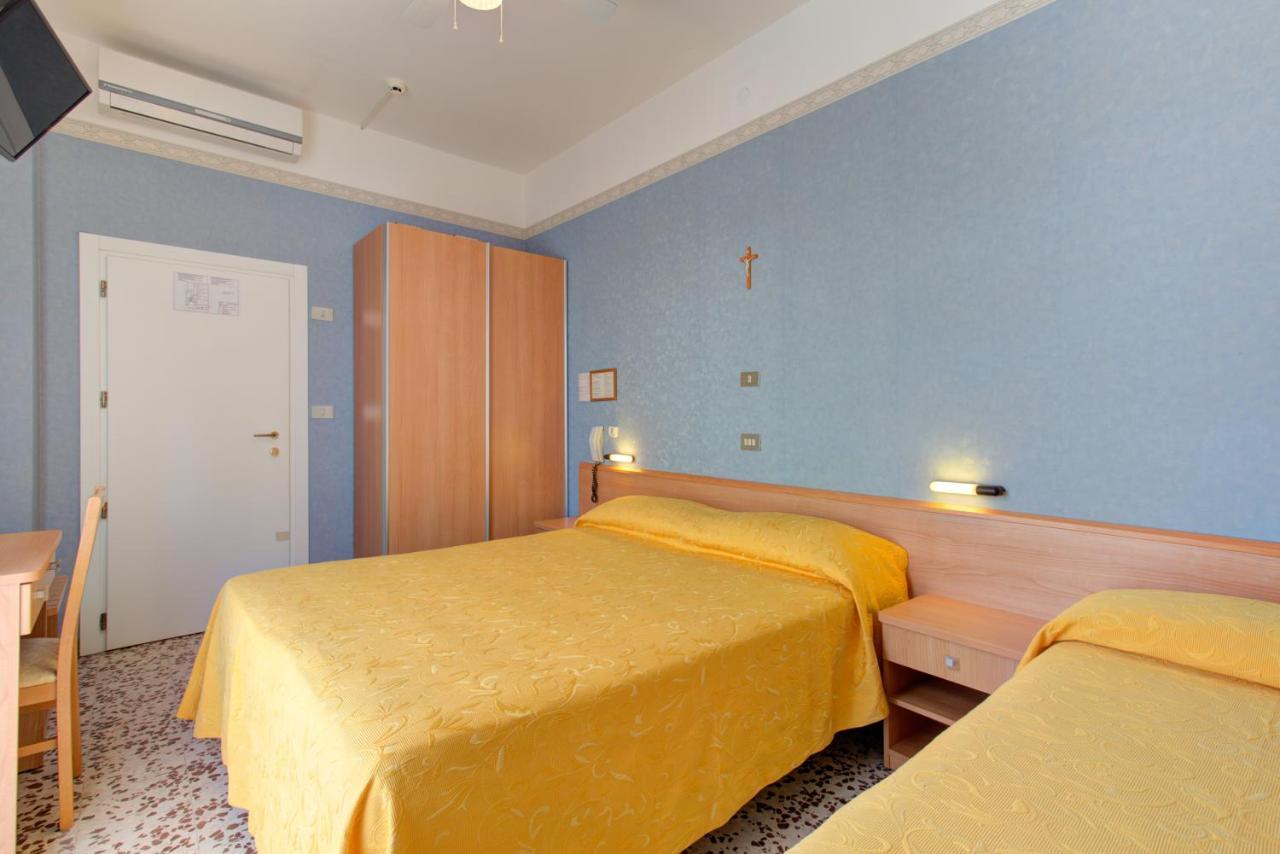 Hotel Nella Rimini Kültér fotó